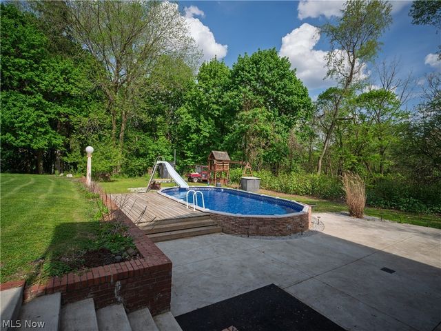 497 Moravian Trail, Uhrichsville, OH 44683