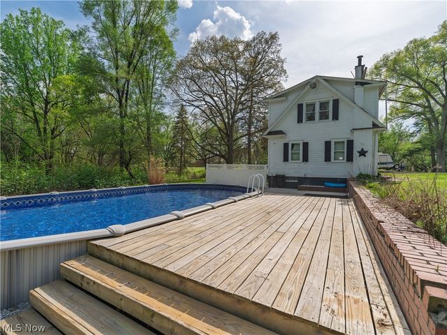 497 Moravian Trail, Uhrichsville, OH 44683
