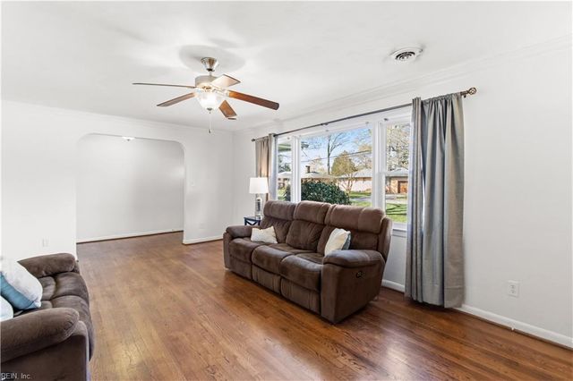 118 Wendfield CIR, Newport News, VA 23601