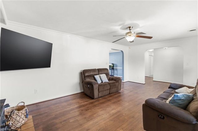 118 Wendfield CIR, Newport News, VA 23601