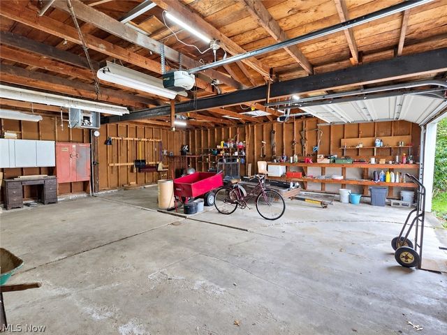 1760 Northfield Avenue NW, Warren, OH 44485