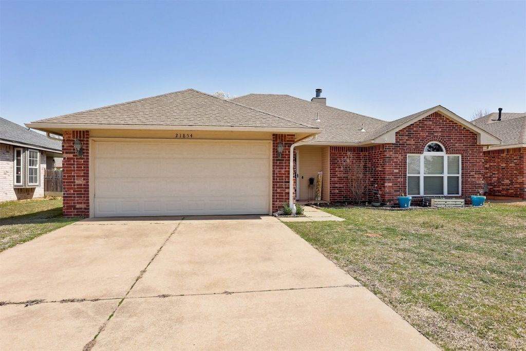 21854 Meadow Mist Circle, Edmond, OK 73012