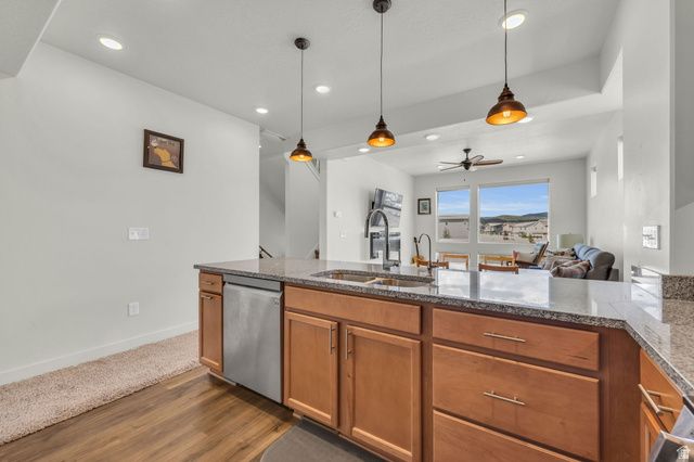 1386 VILLAGE GREEN TRL, Park City, UT 84098