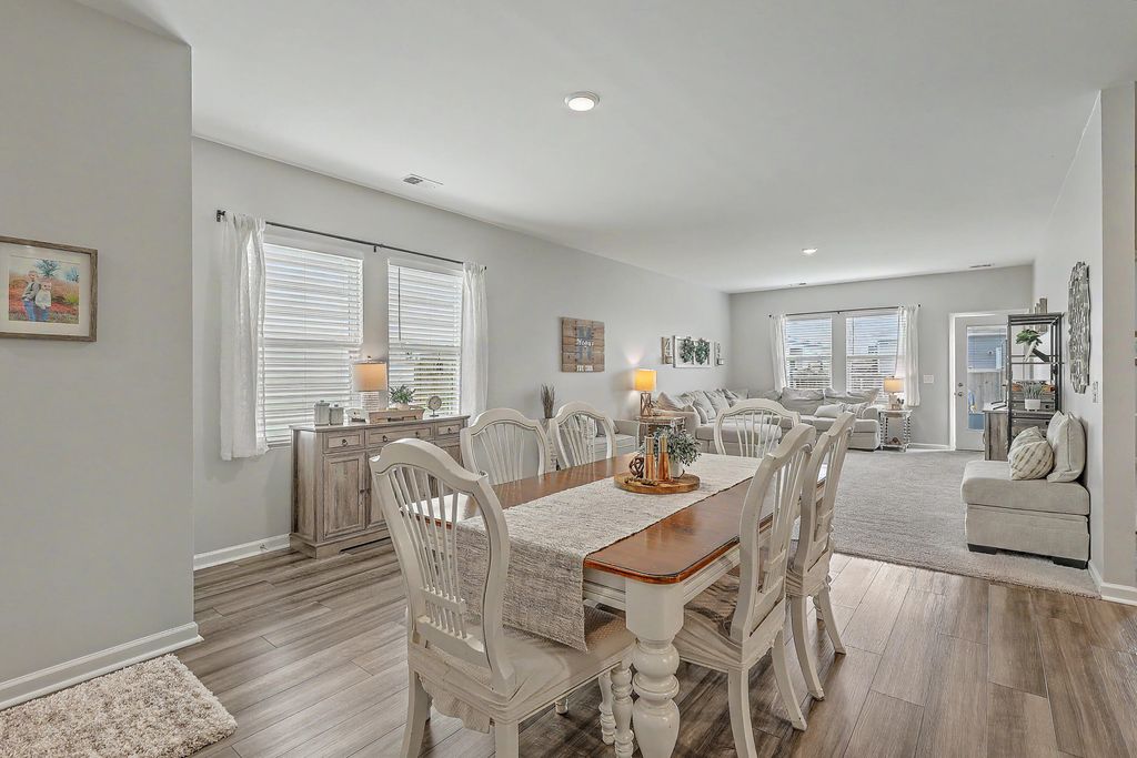 Image 15 of property listing at 4416 Ocean Farm Drive, Summerville, SC 29485
