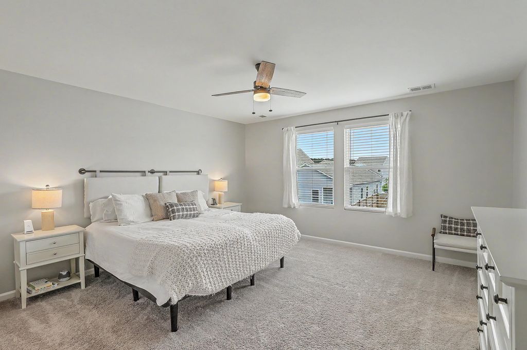 Image 17 of property listing at 4416 Ocean Farm Drive, Summerville, SC 29485