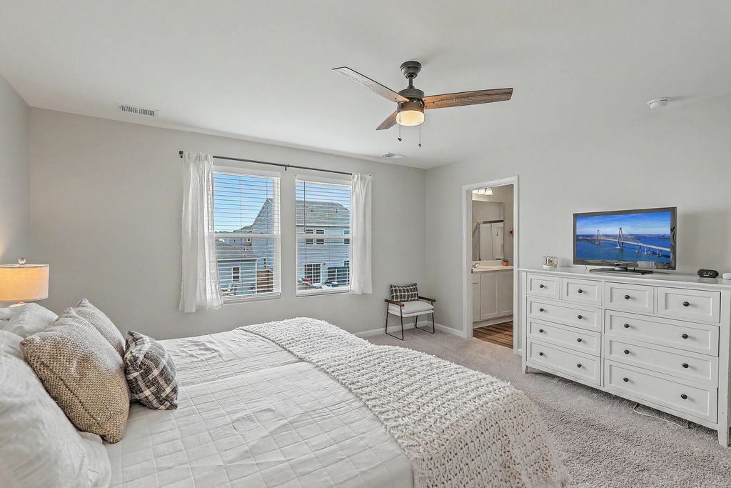 Image 19 of property listing at 4416 Ocean Farm Drive, Summerville, SC 29485
