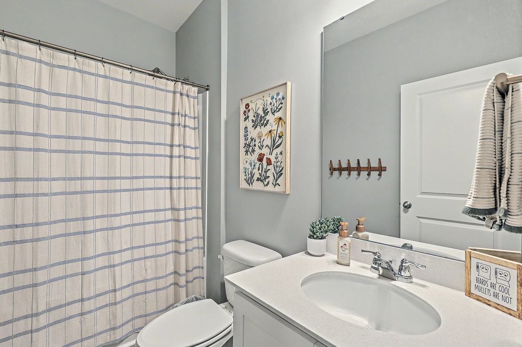 Image 28 of property listing at 4416 Ocean Farm Drive, Summerville, SC 29485