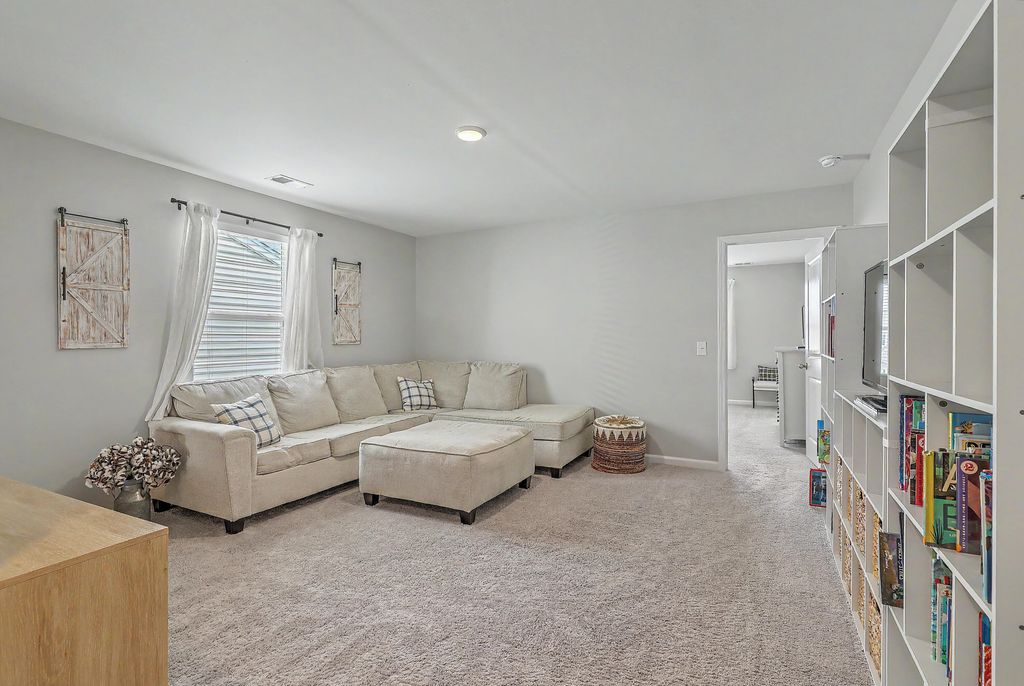 Image 31 of property listing at 4416 Ocean Farm Drive, Summerville, SC 29485