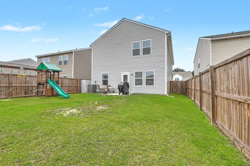 Image 35 of property listing at 4416 Ocean Farm Drive, Summerville, SC 29485