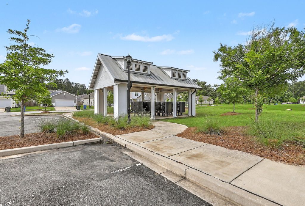 Image 42 of property listing at 4416 Ocean Farm Drive, Summerville, SC 29485