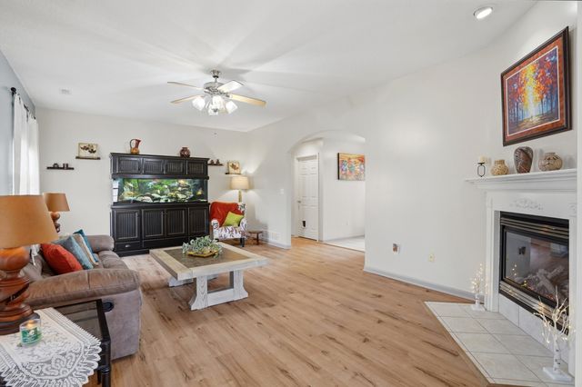 3905 IGUANA DR, Columbia, MO 65202