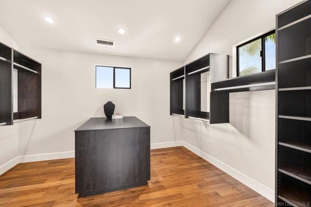 4366 Conner, San Diego, CA 92117