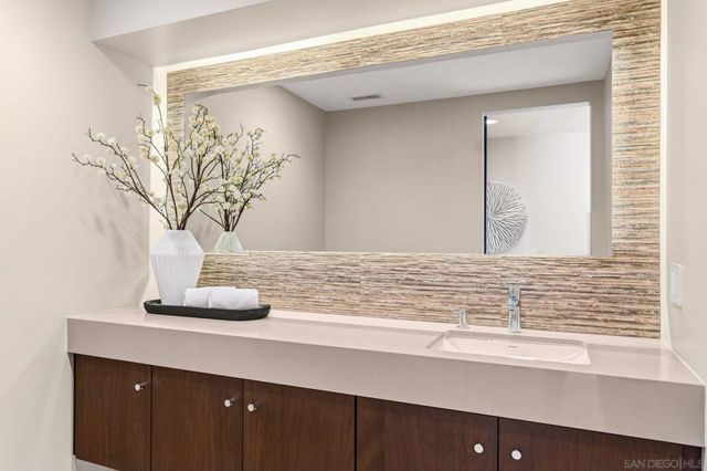 4366 Conner, San Diego, CA 92117