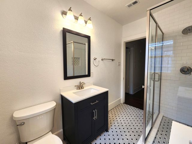 5218 Vanderbilt Avenue, Dallas, TX 75206