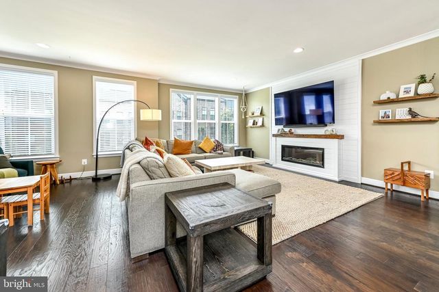 42284 CRAWFORD TER, Brambleton, VA 20148