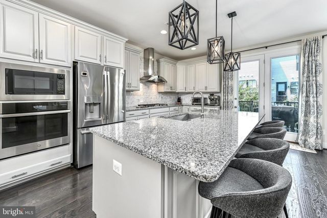 42284 CRAWFORD TER, Brambleton, VA 20148