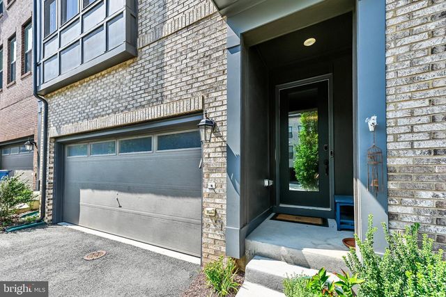 42284 CRAWFORD TER, Brambleton, VA 20148