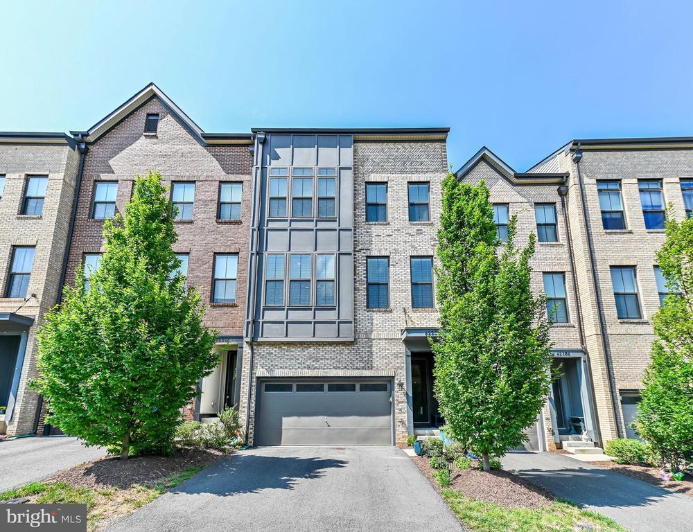 42284 CRAWFORD TER, Brambleton, VA 20148