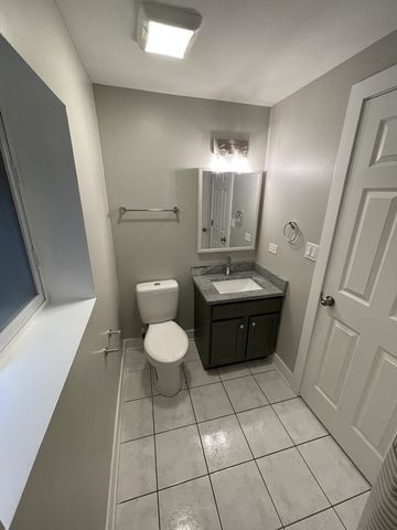 6042 W 63rd Street 1, Chicago, IL 60638