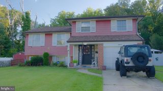 18 SLEEPY HOLLOW RD, Stratford, NJ 08084