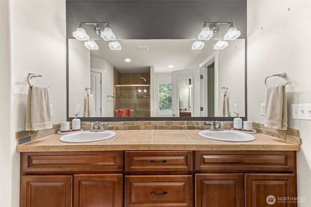 5337 Racca Drive SE, Olympia, WA 98513