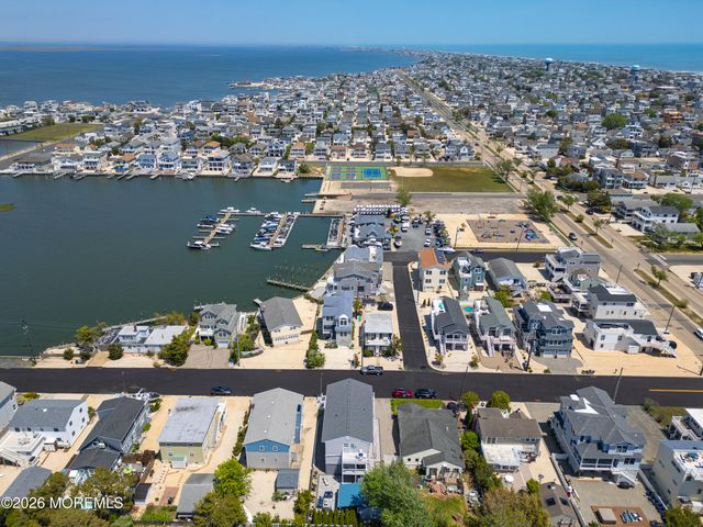 326 S 2nd Street, Surf City, NJ 08008