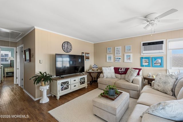 326 S 2nd Street, Surf City, NJ 08008