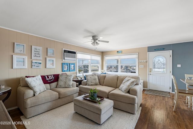 326 S 2nd Street, Surf City, NJ 08008