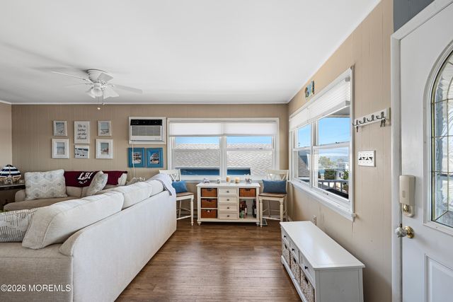 326 S 2nd Street, Surf City, NJ 08008