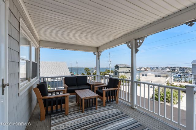 326 S 2nd Street, Surf City, NJ 08008