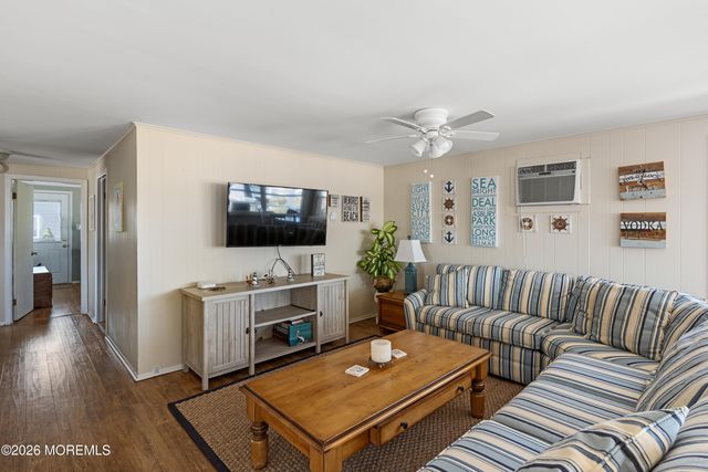 326 S 2nd Street, Surf City, NJ 08008