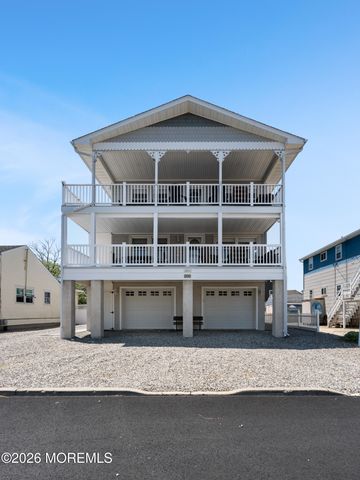 326 S 2nd Street, Surf City, NJ 08008
