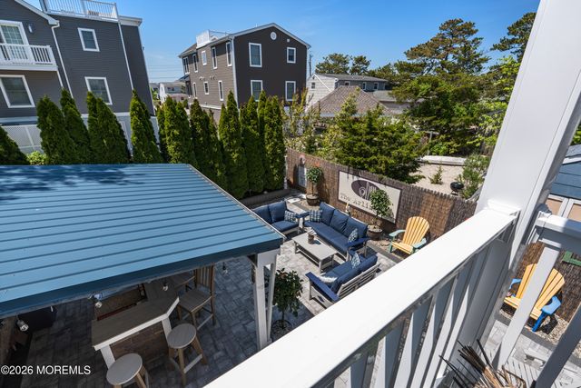 326 S 2nd Street, Surf City, NJ 08008