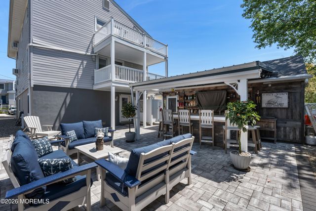 326 S 2nd Street, Surf City, NJ 08008