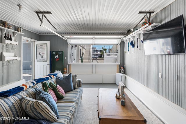 326 S 2nd Street, Surf City, NJ 08008