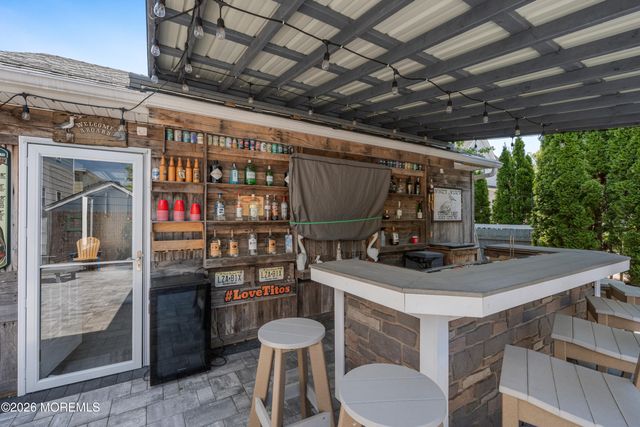326 S 2nd Street, Surf City, NJ 08008
