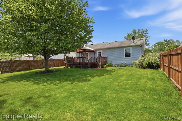 753 Applegate Drive, Marysville, MI 48040