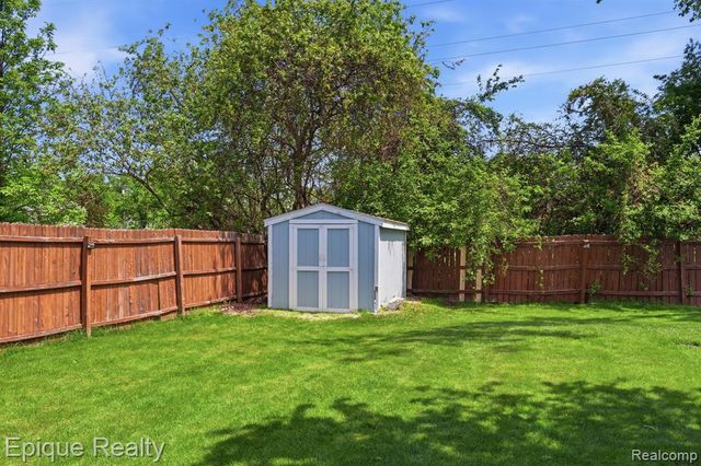 753 Applegate Drive, Marysville, MI 48040