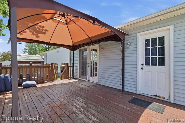 753 Applegate Drive, Marysville, MI 48040