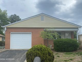 48 Rodhos Street, Toms River, NJ 08757