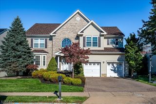 41 Treetops Cir, Franklin Twp., NJ 08540