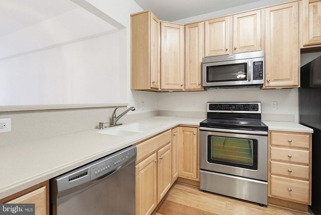 Image 19 of property listing at 8901 BRAUERTON RD #301, Ellicott City, MD 21043