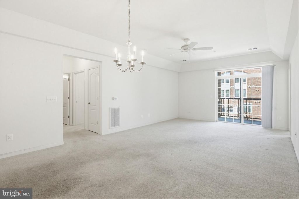 Image 23 of property listing at 8901 BRAUERTON RD #301, Ellicott City, MD 21043