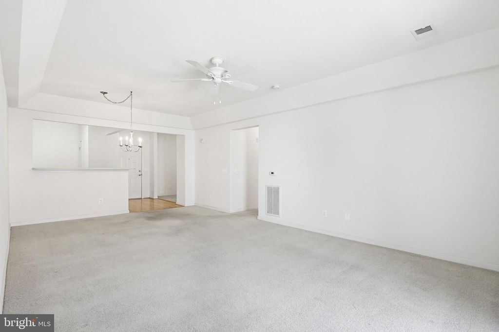 Image 26 of property listing at 8901 BRAUERTON RD #301, Ellicott City, MD 21043