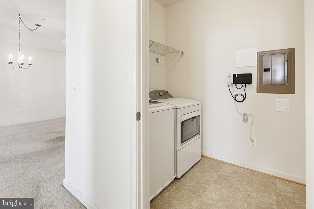 Image 28 of property listing at 8901 BRAUERTON RD #301, Ellicott City, MD 21043