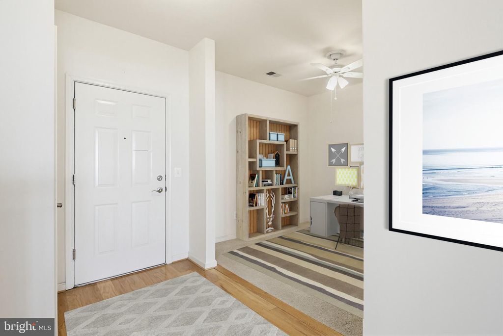 Image 5 of property listing at 8901 BRAUERTON RD #301, Ellicott City, MD 21043