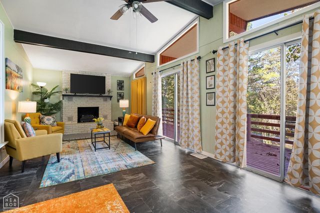 60 Cherokee Road, Cherokee Village, AR 72529