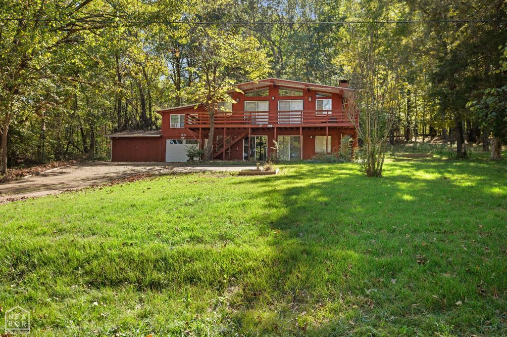 60 Cherokee Road, Cherokee Village, AR 72529
