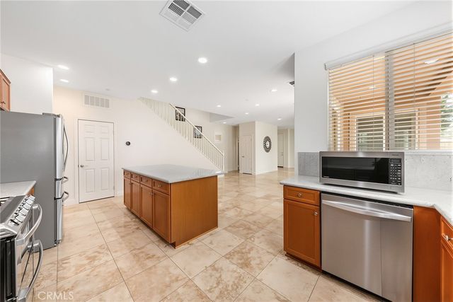 7271 Enclave dr, Eastvale, CA 92880