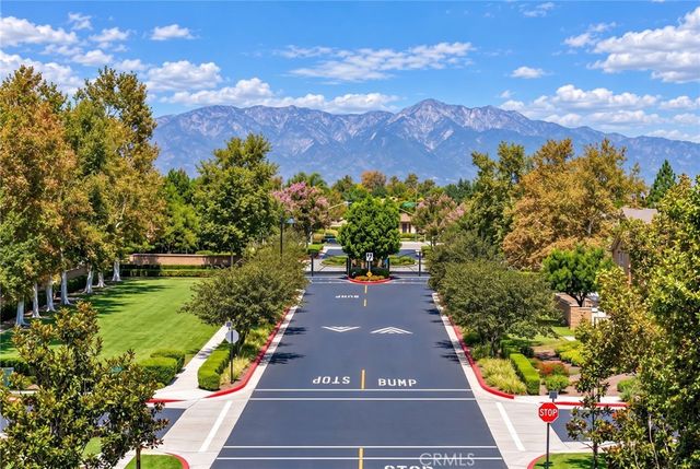 7271 Enclave dr, Eastvale, CA 92880